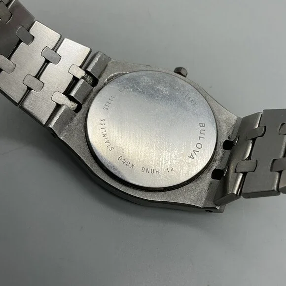 Vintage Bulova Royal Oak Men Watch 35mm Gray Waffle 1981 Date New Battery 7.75